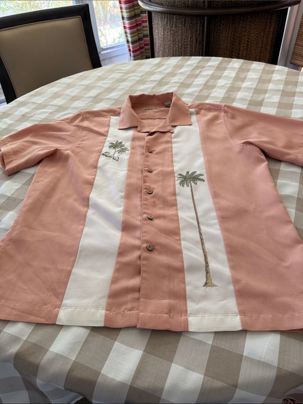 Men's Casual Peach Short-Sleeve Button-Down Shirt with Palm Embroidery